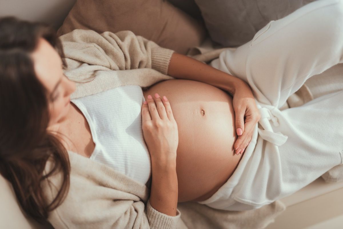 Thai giáo 3 tháng giữa giúp mình kết nối với em bé nhiều hơn.