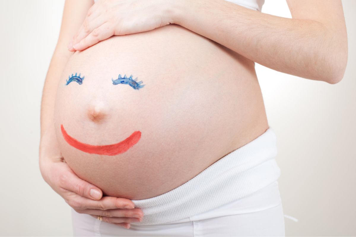 Tỉnh táo trước truyền thông và người nổi tiếng thay vì làm đẹp khi mang thai
